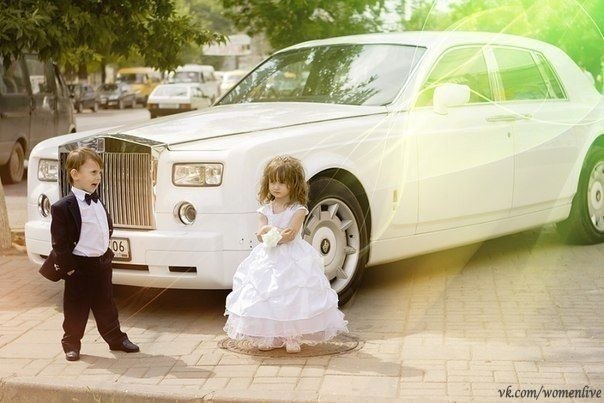 Некоторые считают,что успех-это свадьба. А что дети думают об этом торжественном событии?