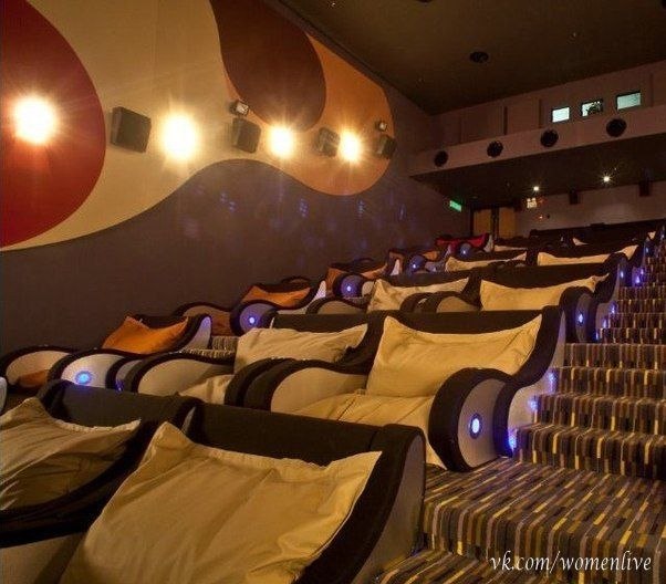 Кинотеатр с самыми удобными сидениями!