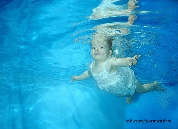 Детки под водой :)