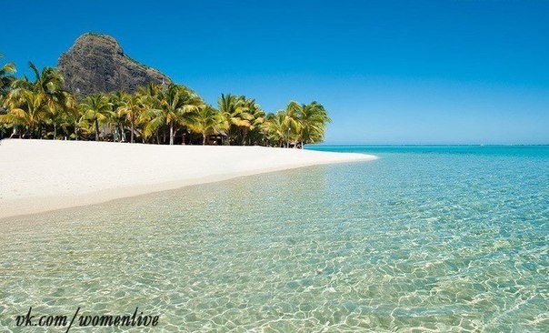 Маврикий - тропический рай в Индийском океане, со всех сторон окруженный коралловыми рифами.