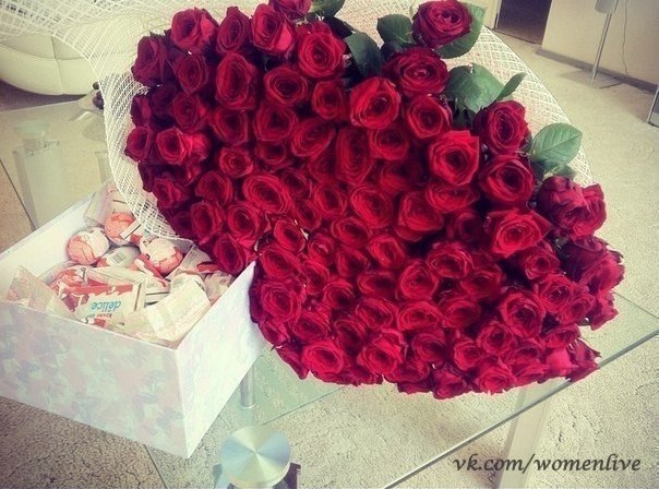 Красные розы - лучший способ признаться в любви без слов...