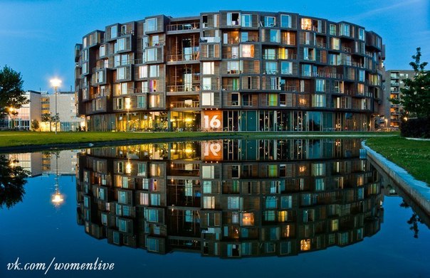 Это не элитный дом и не 5-ти звездный отель, а всего лишь ... студенческая общага в Копенгагене.