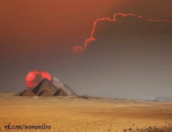 Потрясающий снимок. Египетские пирамиды. 