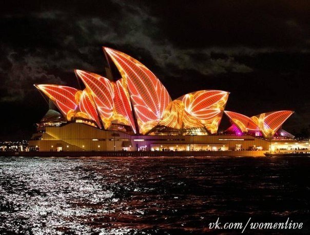 Оперный театр в Сиднее ночью
