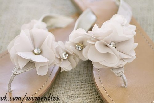 обожаю летнюю обувь :))