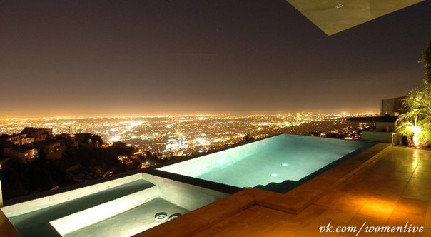 Вид из дома в Лос-Анджелесе, Штат Калифорния, США