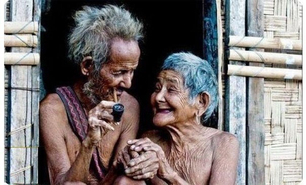 Муж с женой прожили 50 лет в мире и согласии. За всю прожитую жизнь ни разу не поссорились.