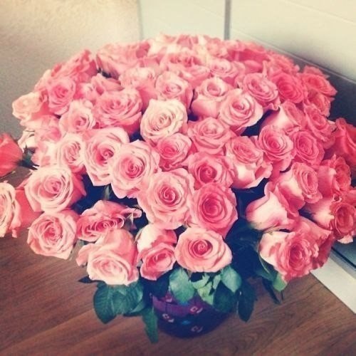 Вот бы кто цветочки подарил ! ;)
