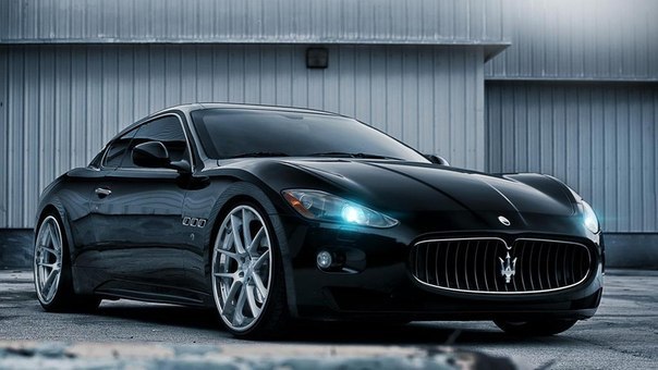Если и наступит черная полоса, то пусть она наступит в виде черной икры, черных бриллиантов и черного Maserati.