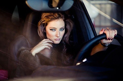 Женщина-водитель — это залог вашей безопасности на дороге!!! Увидев одну из них за рулем, вы становитесь собраннее и внимательнее.