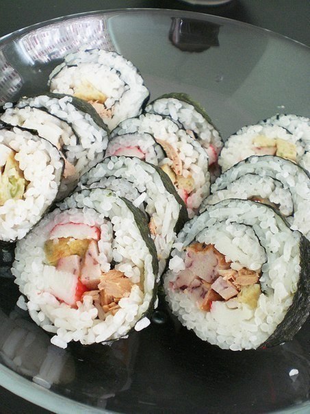 Лайк, если ты любишь суши :)