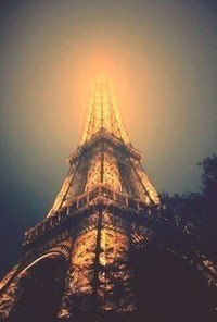 Лайк, если хочешь побывать в Париже :)