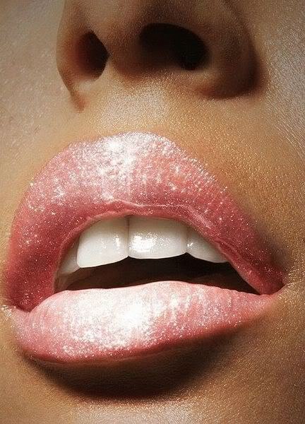 Ванильный блеск для губ        
