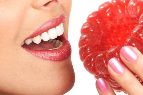 Как правильно заботиться о губах и зубах?