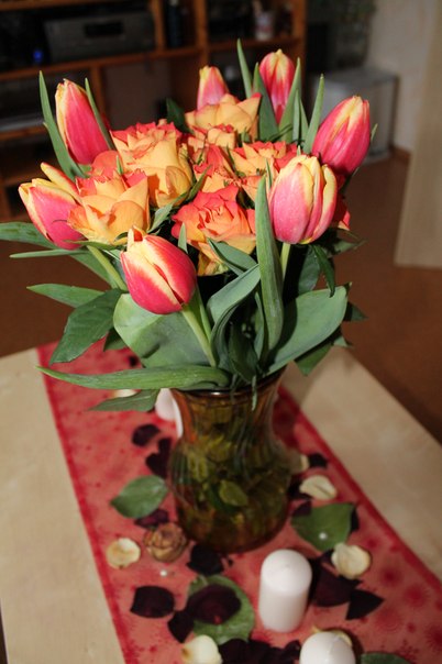 Для любимого мужа повод дарить цветы не нужен