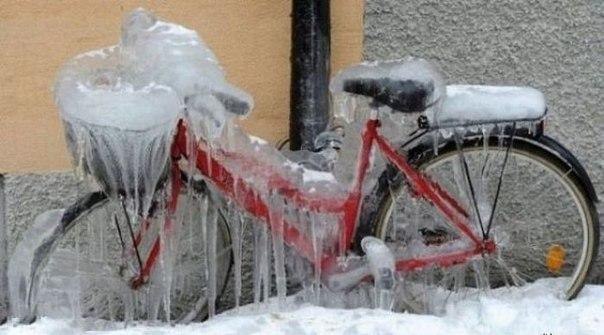 Погодка шепчет что велосипед хуевый вид транспорта на зиму )))