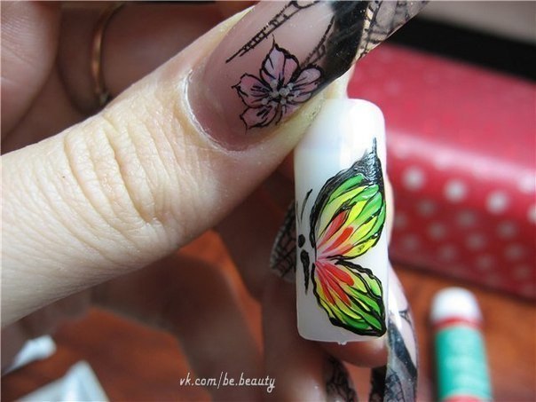 Рисуем бабочек