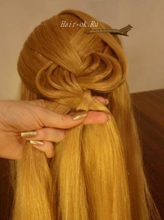 Шикарная ажурная коса для длинных волос.