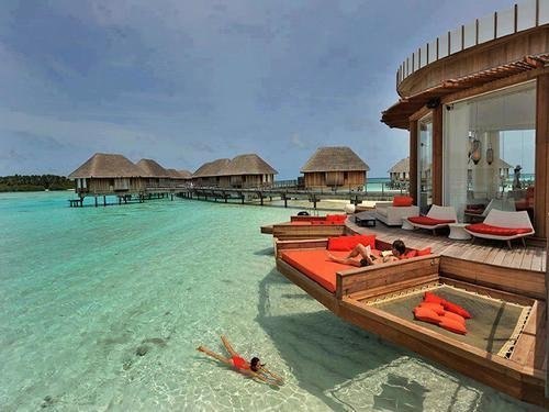 Эх,рвануть бы сейчас на Мальдивы и забыть обо всем навсегда...