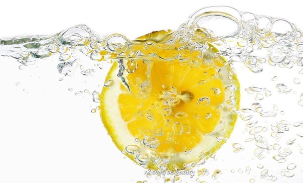 5 причин выпить воду с лимоном натощак утром: