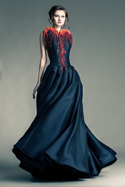 Потрясающие платья от Jean Louis Sabaji