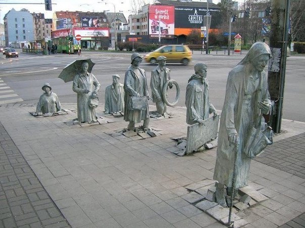 Скульптуры в Польше