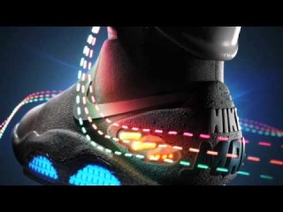 Бивертон, штат Орегон (9 сентября, 2011) - Nike объявил о выставлении на продажу 1500 пар легендарных кроссовок 2011 NIKE MAG на сайте www.nikemag.eBay.com, все средства от продажи которых отправятся непосредственно в фонд Майкла Дж. Фокса по исследованию и борьбе с болезнью Паркинсона.